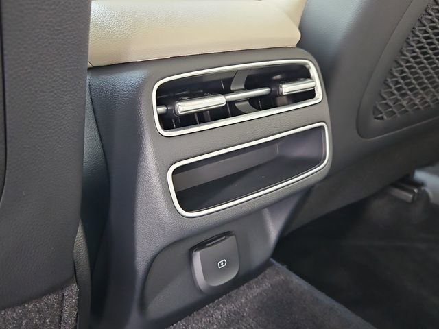 Used 2026 Genesis GV70 2.5T Select image 16