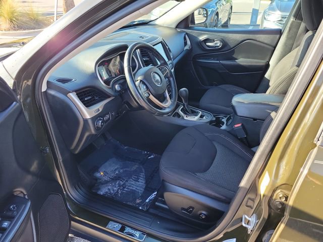 Used 2016 Jeep Cherokee 75th Anniversary FWD image 27