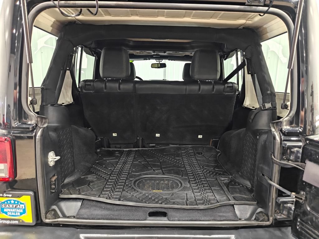Used 2016 Jeep Wrangler Unlimited Rubicon AWD/4WD image 26