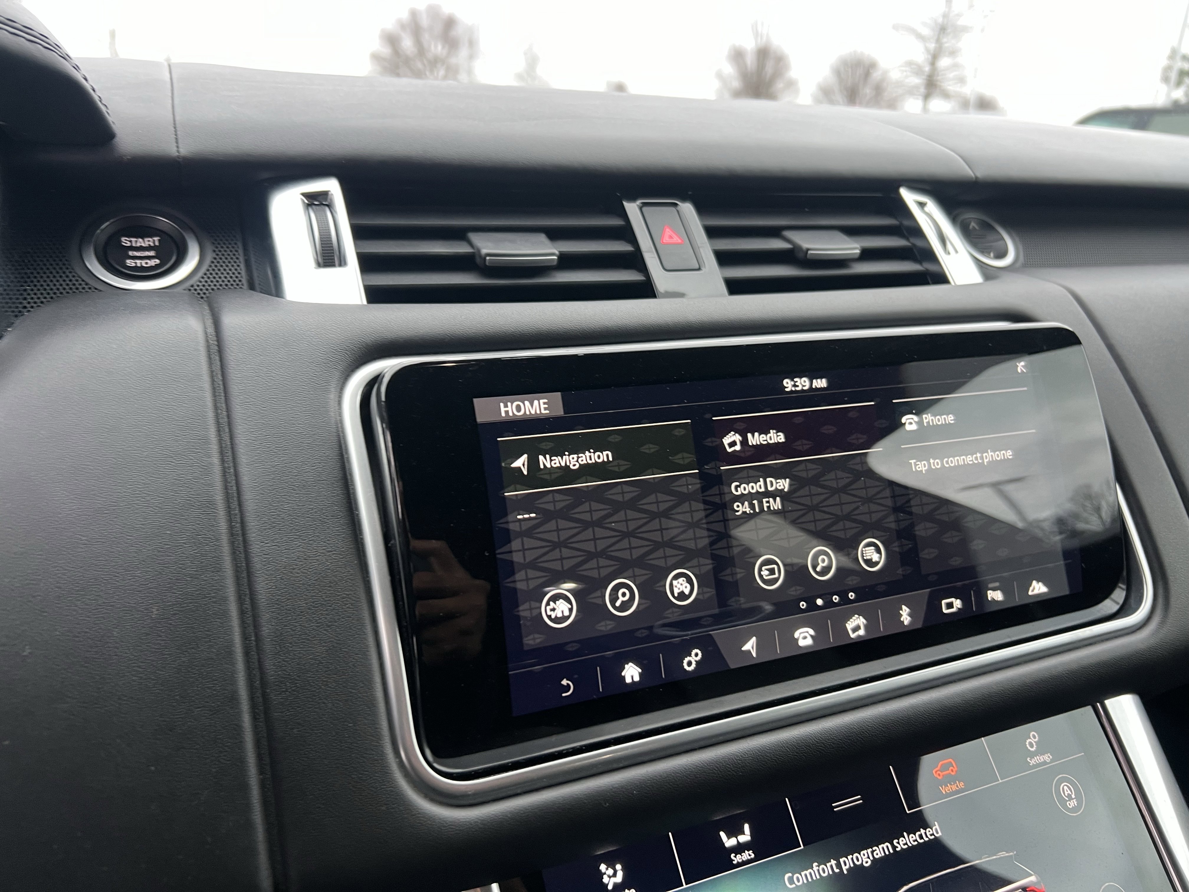 Used 2020 Land Rover Range Rover Sport SVR image 26