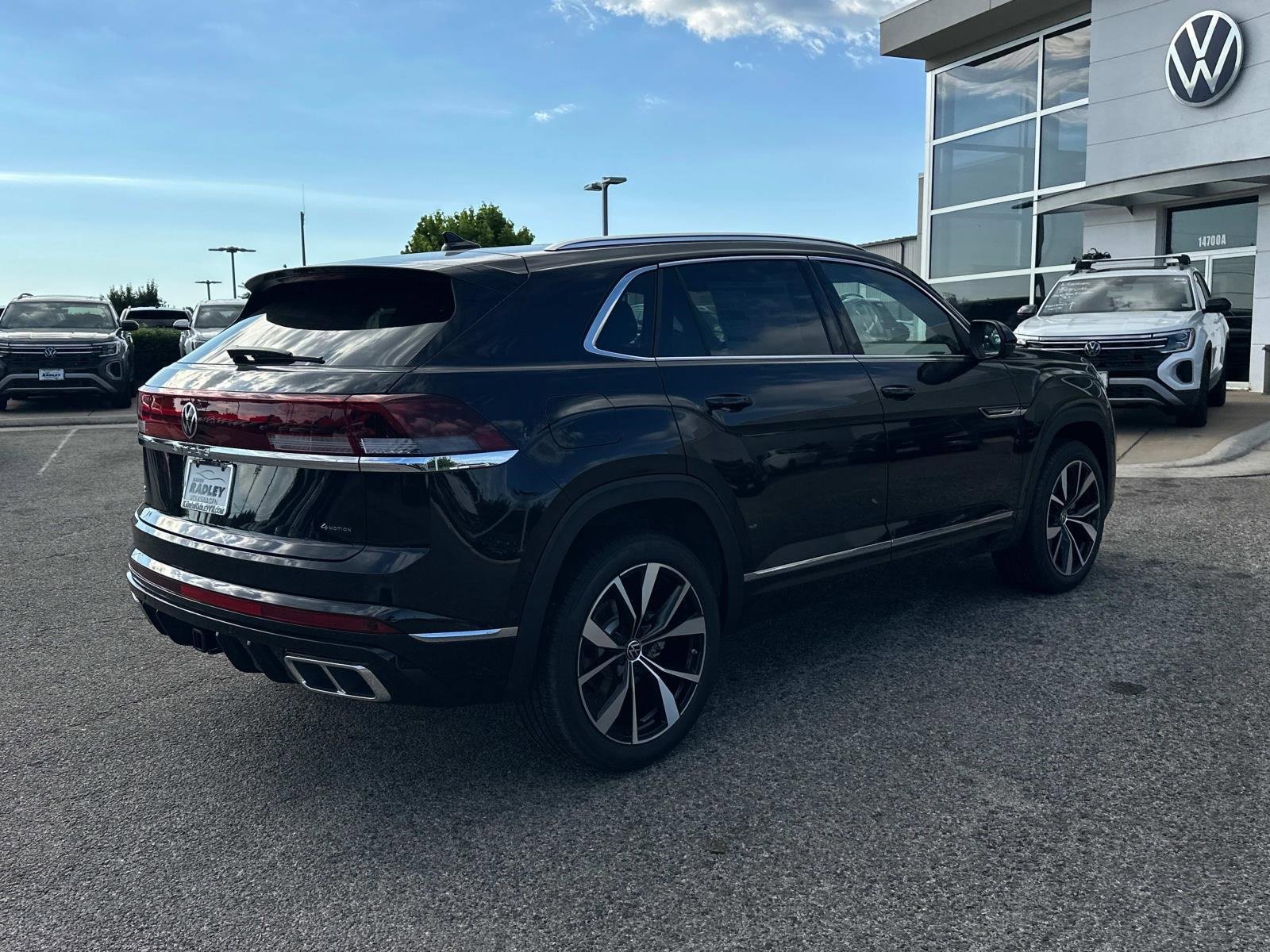New 2026 Volkswagen Atlas Cross Sport SEL Premium R-Line image 14