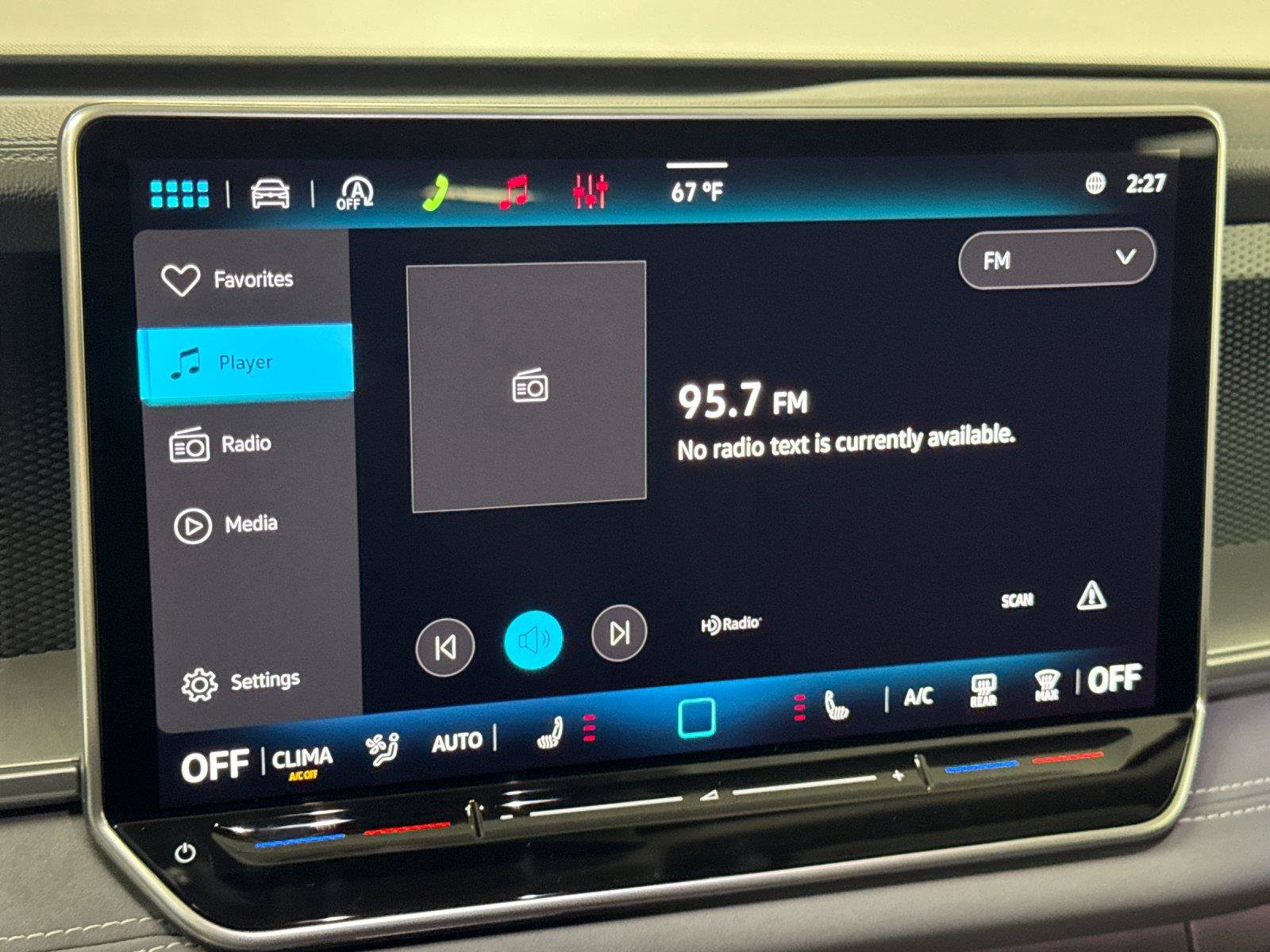 New 2026 Volkswagen Tiguan SE AWD/4WD image 17