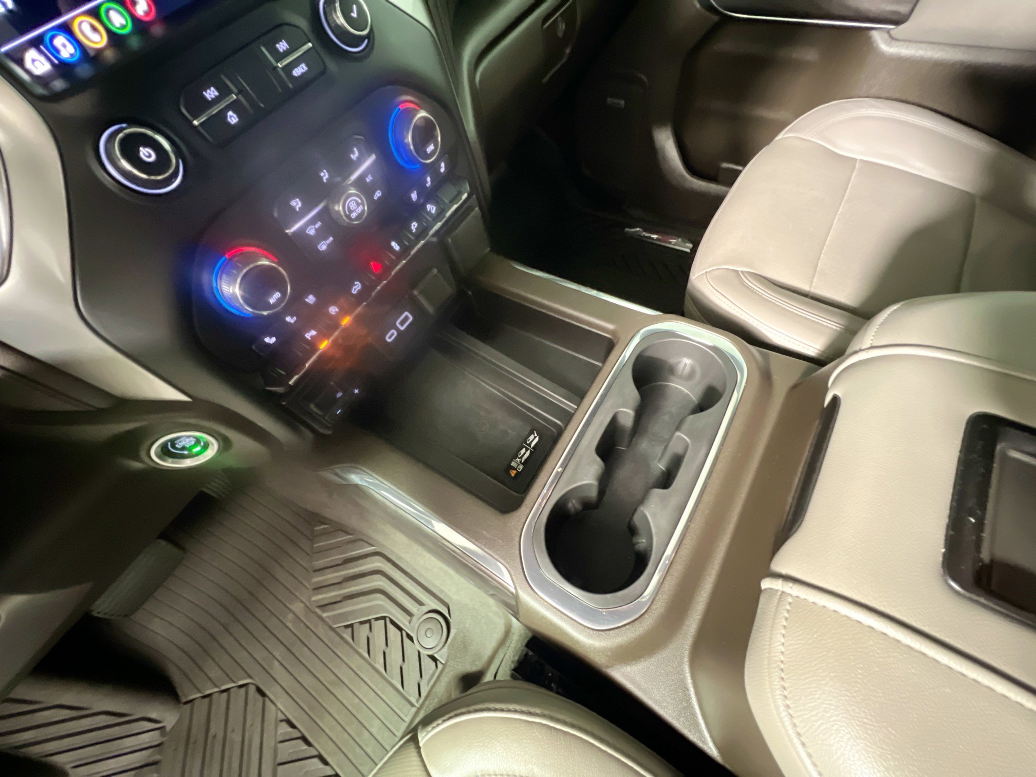 Used 2019 Chevrolet Silverado 1500 LTZ w/ LTZ Plus Package AWD/4WD image 26