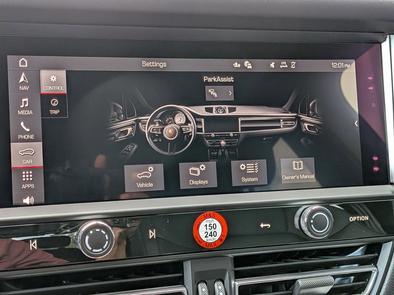 New 2026 Porsche Macan image 18