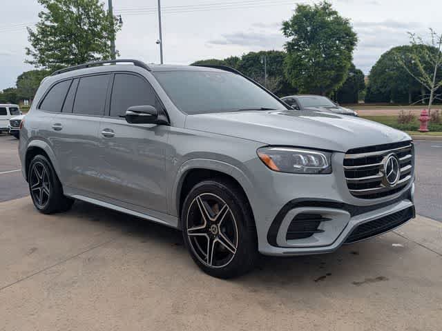 Used 2024 Mercedes-Benz GLS 450 4MATIC image 3