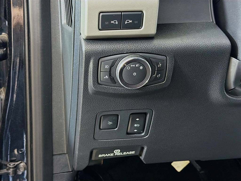 Used 2021 Ford F450 Lariat w/ Lariat Ultimate Package AWD/4WD image 31