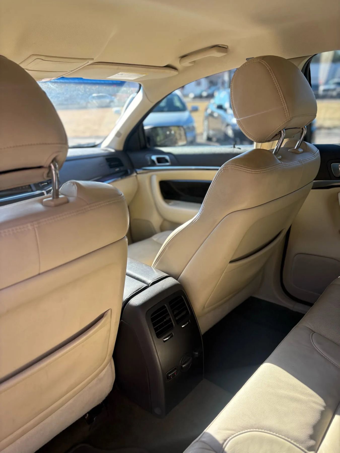 Used 2014 Lincoln MKS w/ Equipment Group 101A image 24