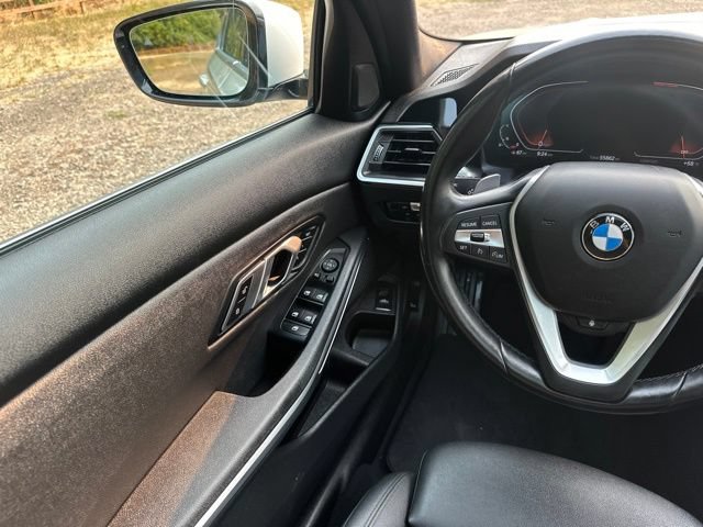 Used 2021 BMW 330i xDrive Sedan w/ Premium Package AWD/4WD image 29