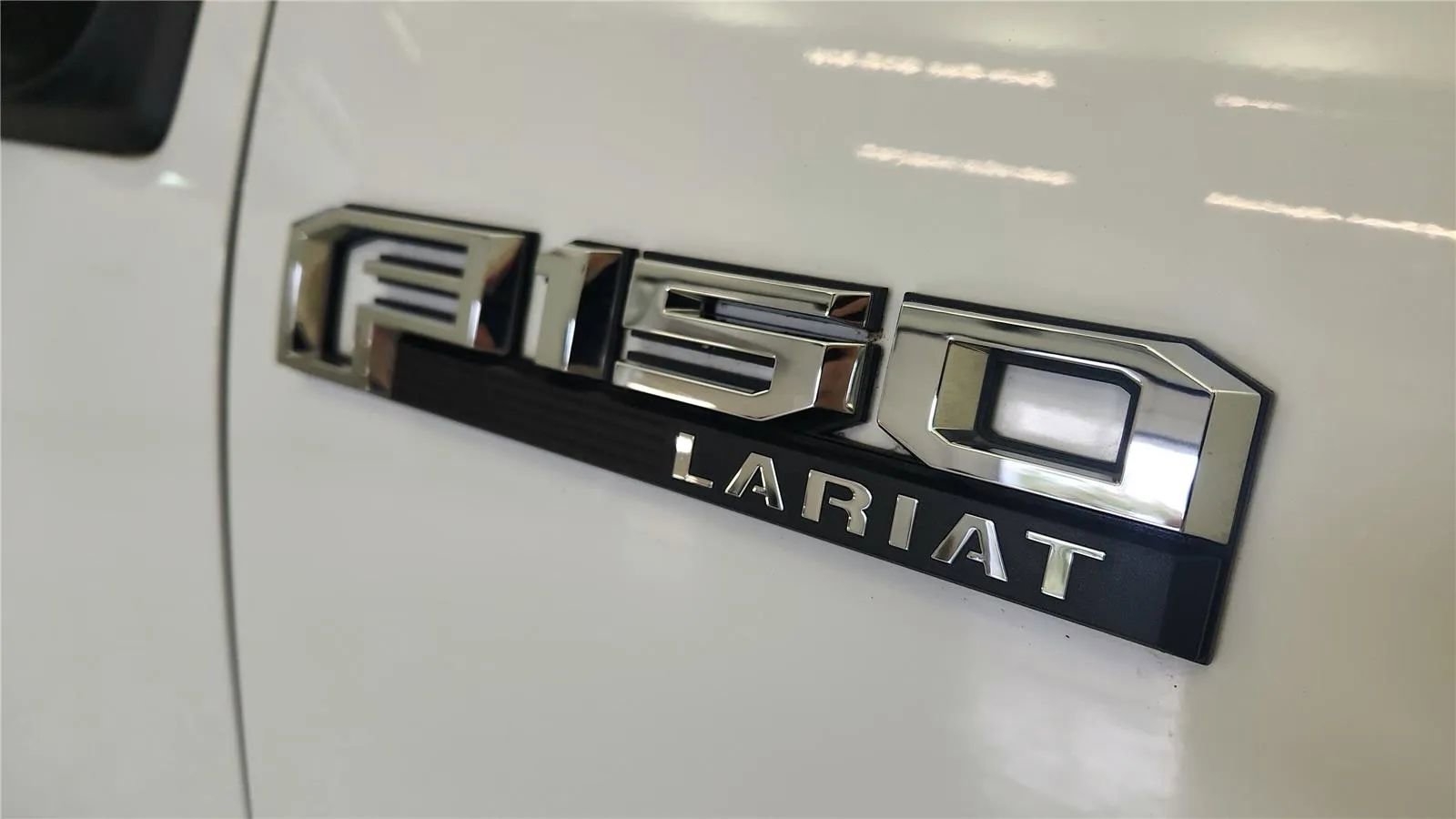 Used 2018 Ford F150 Lariat w/ Equipment Group 501A Mid AWD/4WD image 17