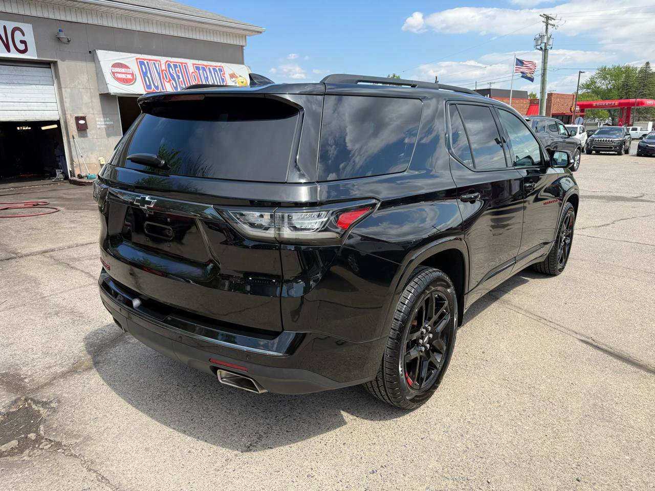 Used 2019 Chevrolet Traverse Premier w/ Redline Edition AWD/4WD image 7