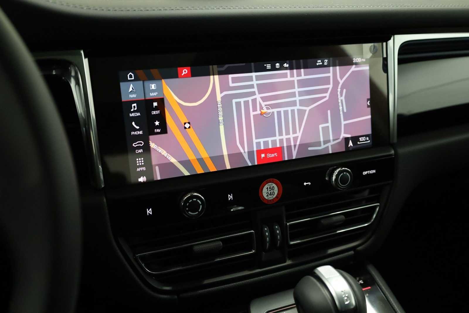 New 2026 Porsche Macan image 33