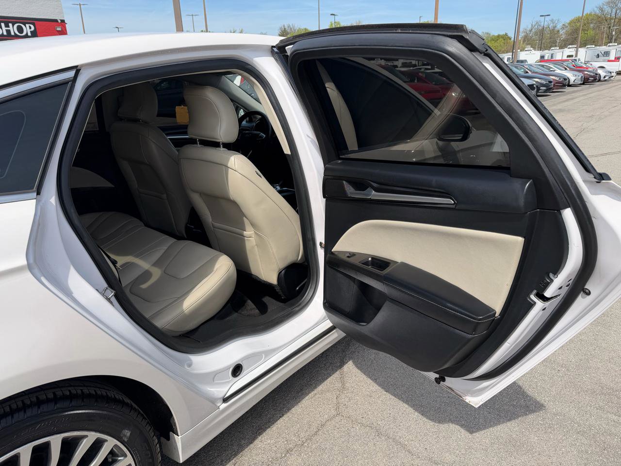 Used 2018 Ford Fusion Titanium FWD image 10