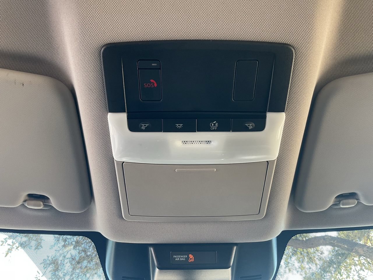 Used 2025 Nissan Rogue SV FWD image 18
