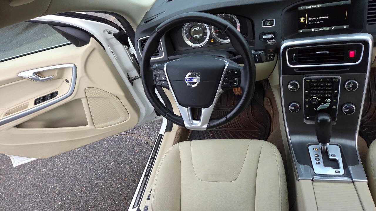 Used 2012 Volvo S60 T5 image 33