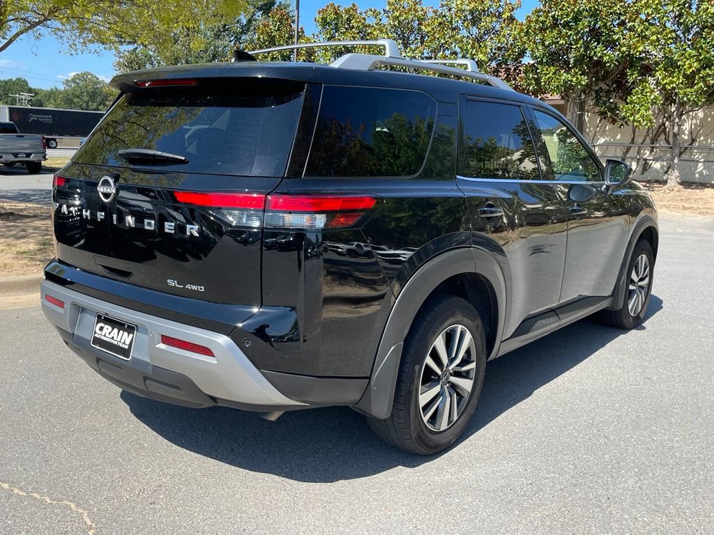 Used 2025 Nissan Pathfinder SL AWD/4WD image 8