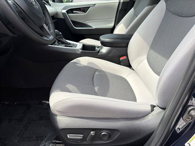 Used 2025 Toyota RAV4 XLE w/ Convenience Package AWD/4WD image 12