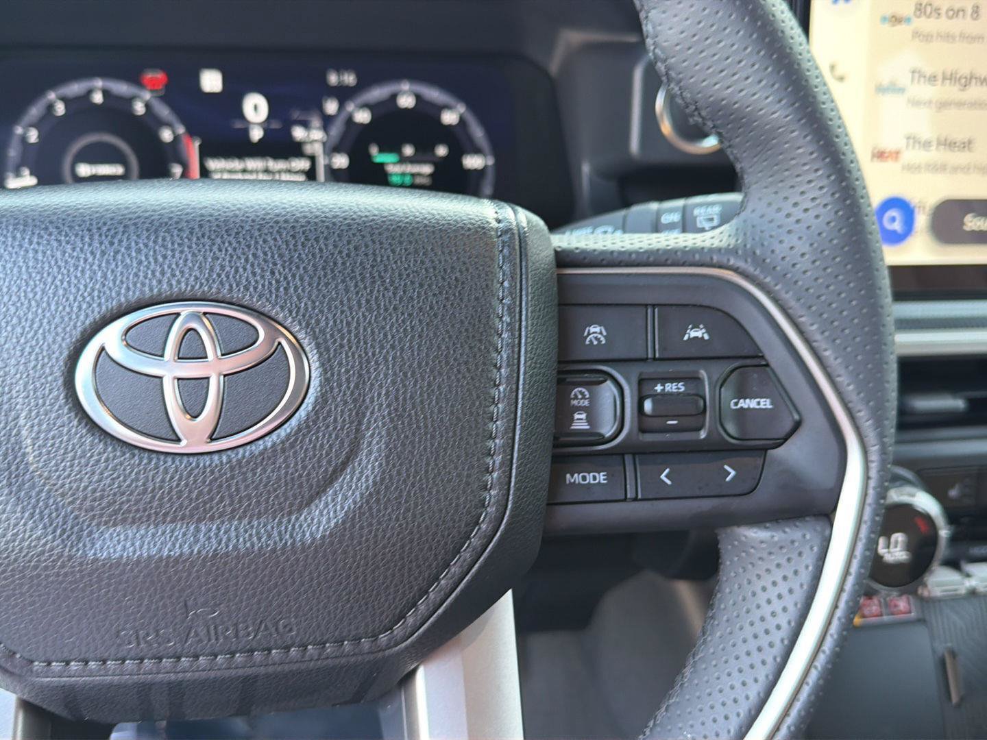 Used 2025 Toyota 4Runner Limited AWD/4WD image 22