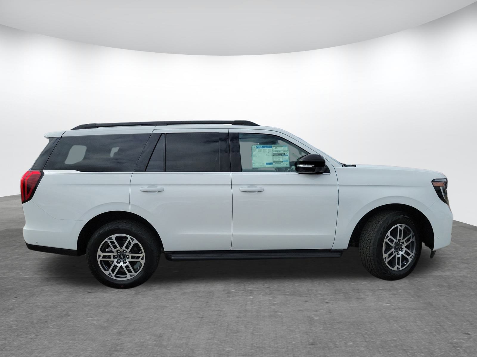 New 2025 Ford Expedition Active image 4