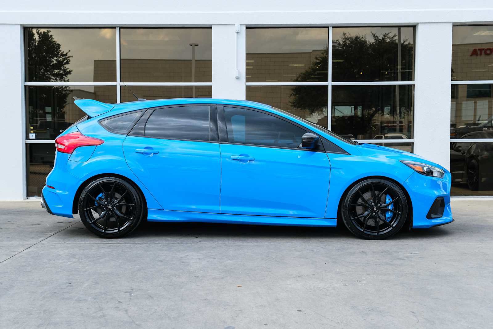 Used 2017 Ford Focus RS AWD/4WD image 8