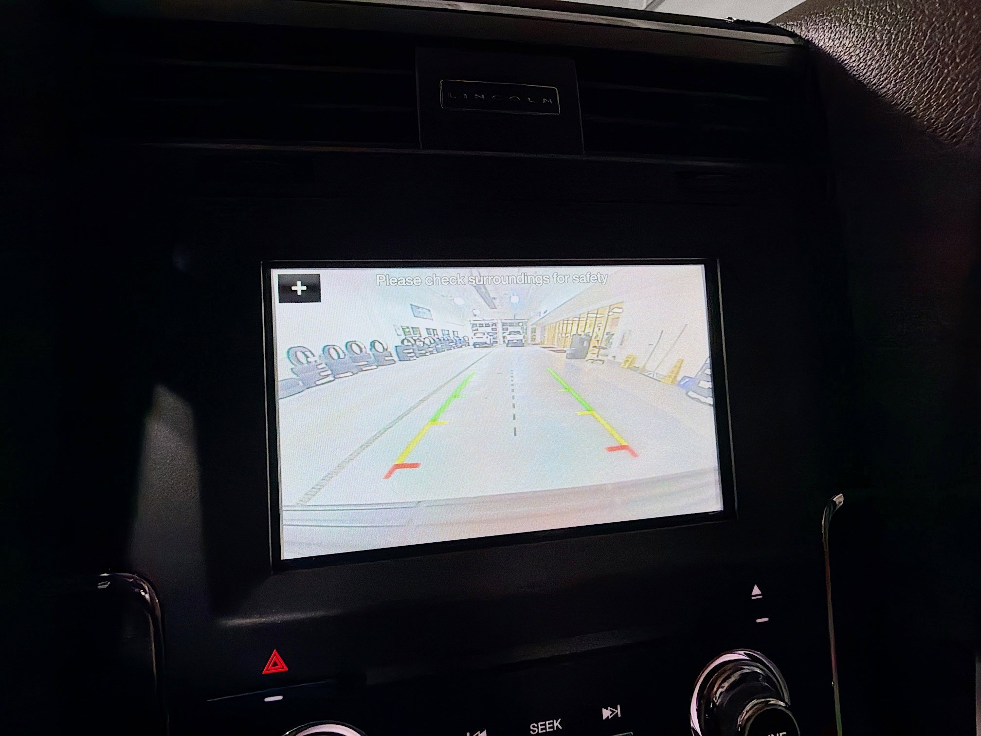 Used 2017 Lincoln Navigator Select image 16