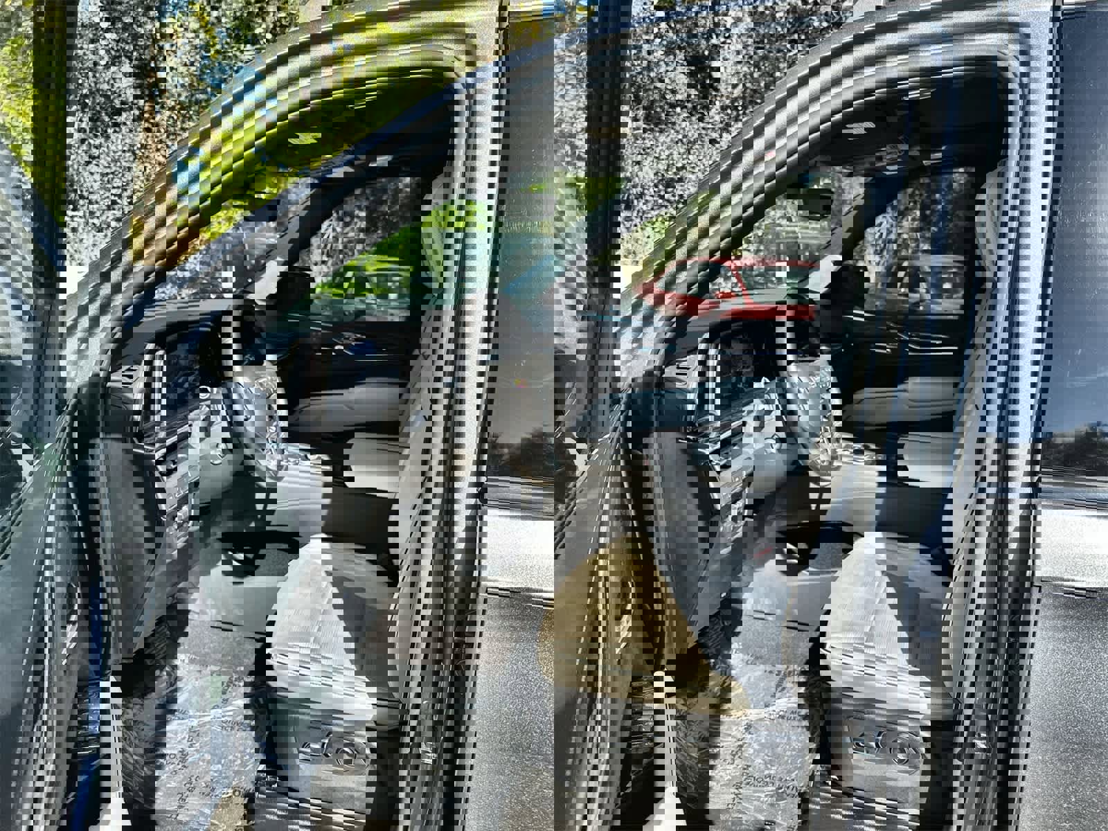 Used 2021 Cadillac Escalade ESV Sport w/ Driver Assist Tech Package image 2