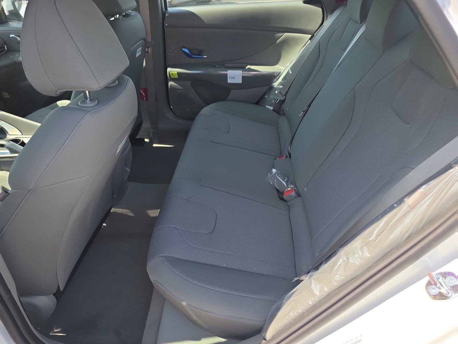 New 2026 Hyundai Elantra SE FWD image 6