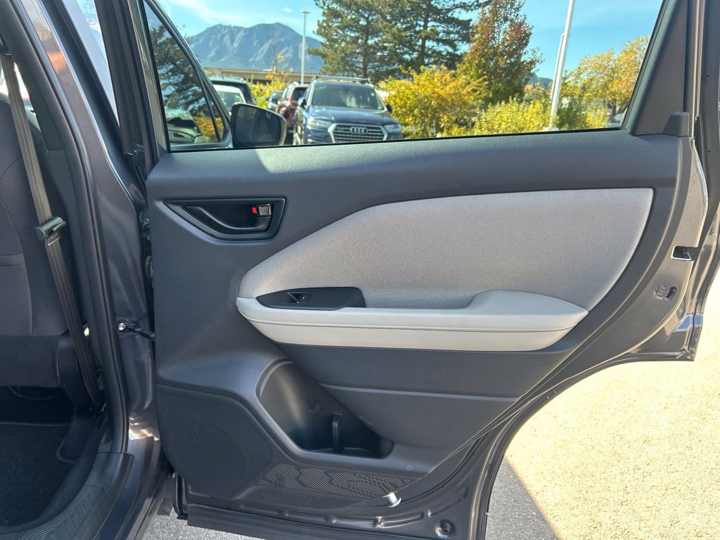 Used 2025 Subaru Forester AWD/4WD image 14