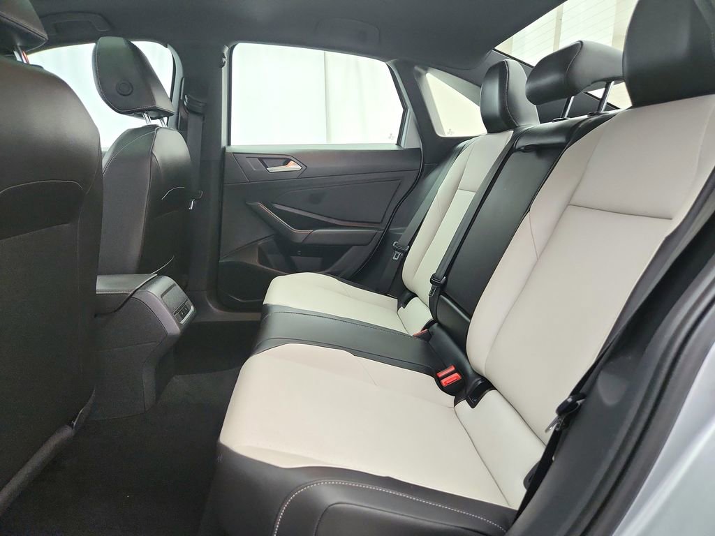 Used 2020 Volkswagen Jetta R-Line w/ R-Line Cold Weather Package FWD image 24