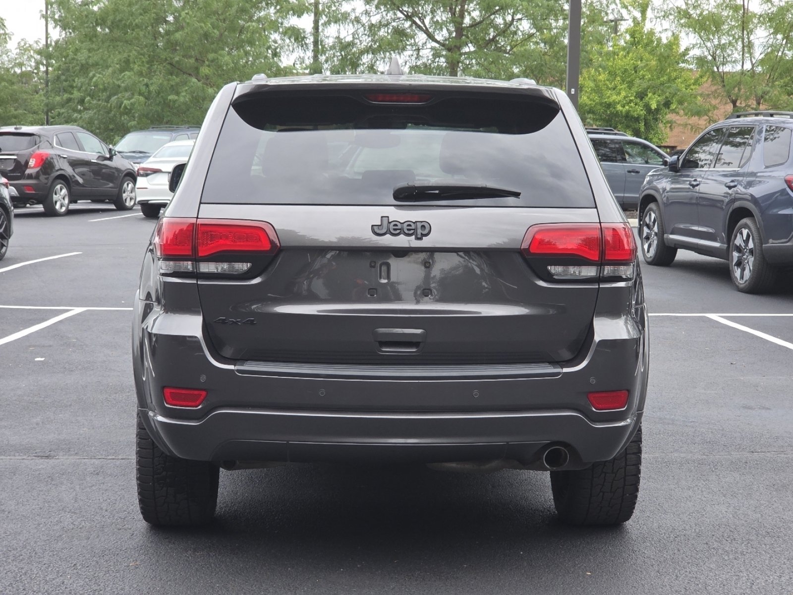 Used 2019 Jeep Grand Cherokee Altitude AWD/4WD image 20