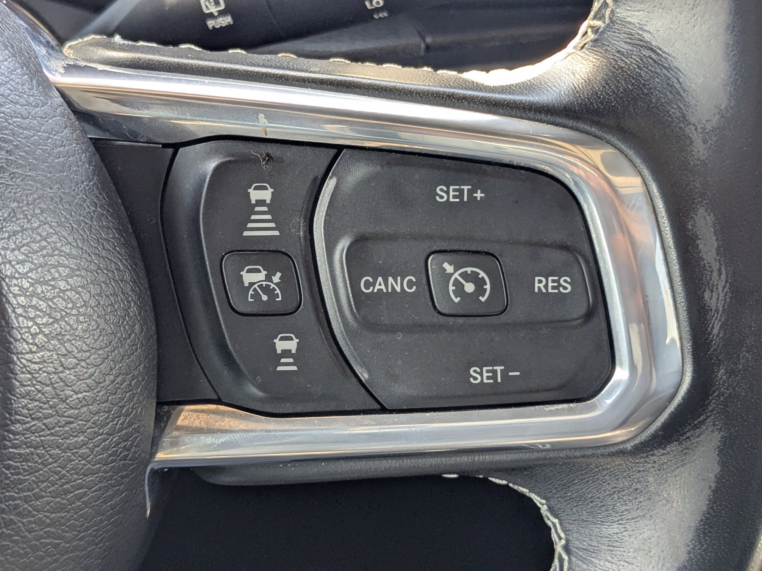 Used 2022 Jeep Wrangler Unlimited Sahara w/ Dual Top Group image 27