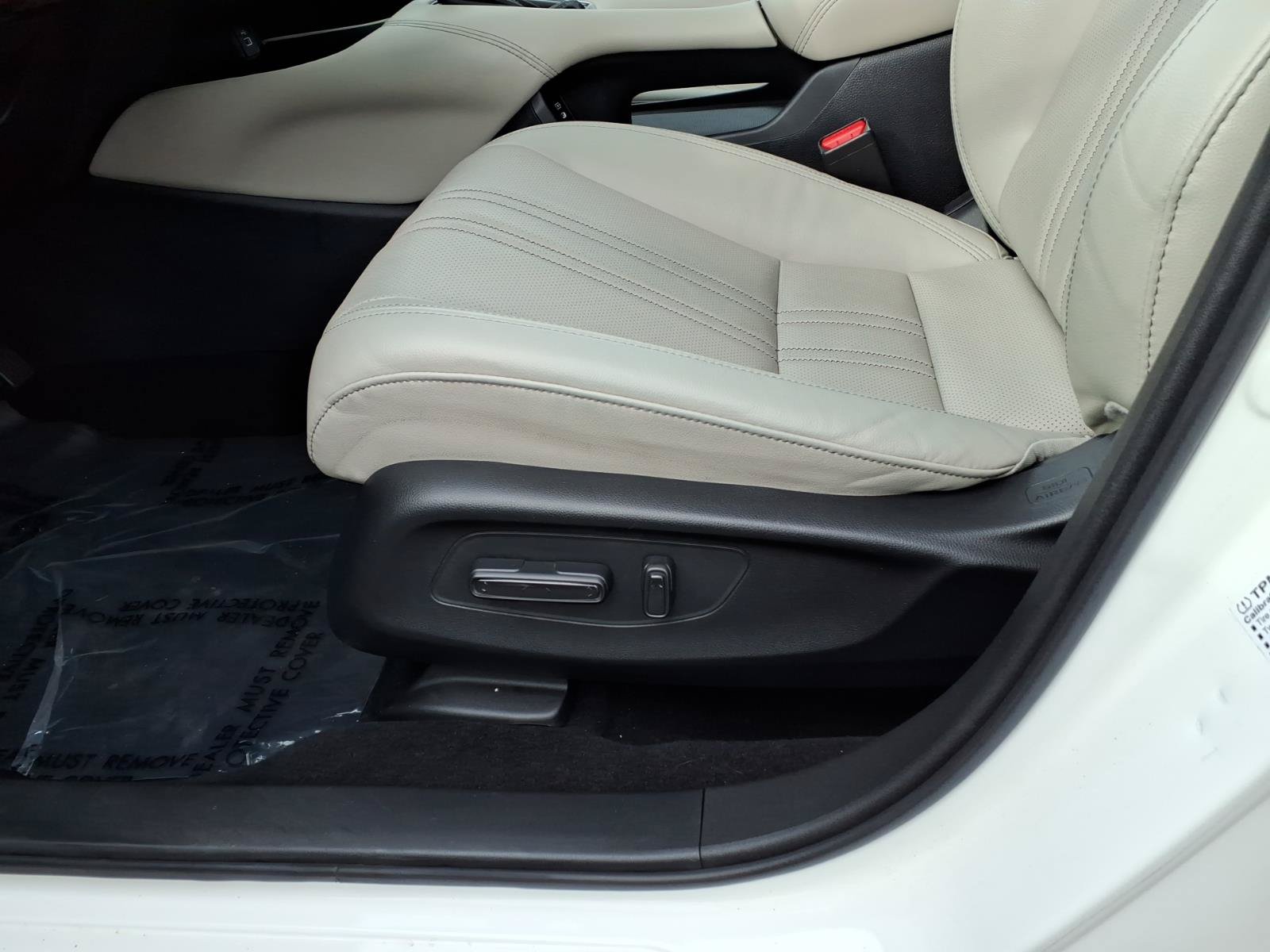 Certified 2024 Honda HR-V EX-L image 16