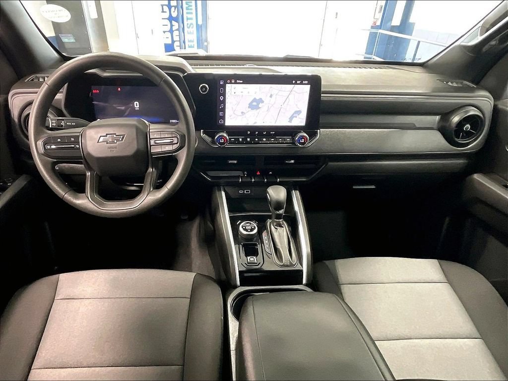 Used 2025 Chevrolet Colorado Trail Boss AWD/4WD image 21