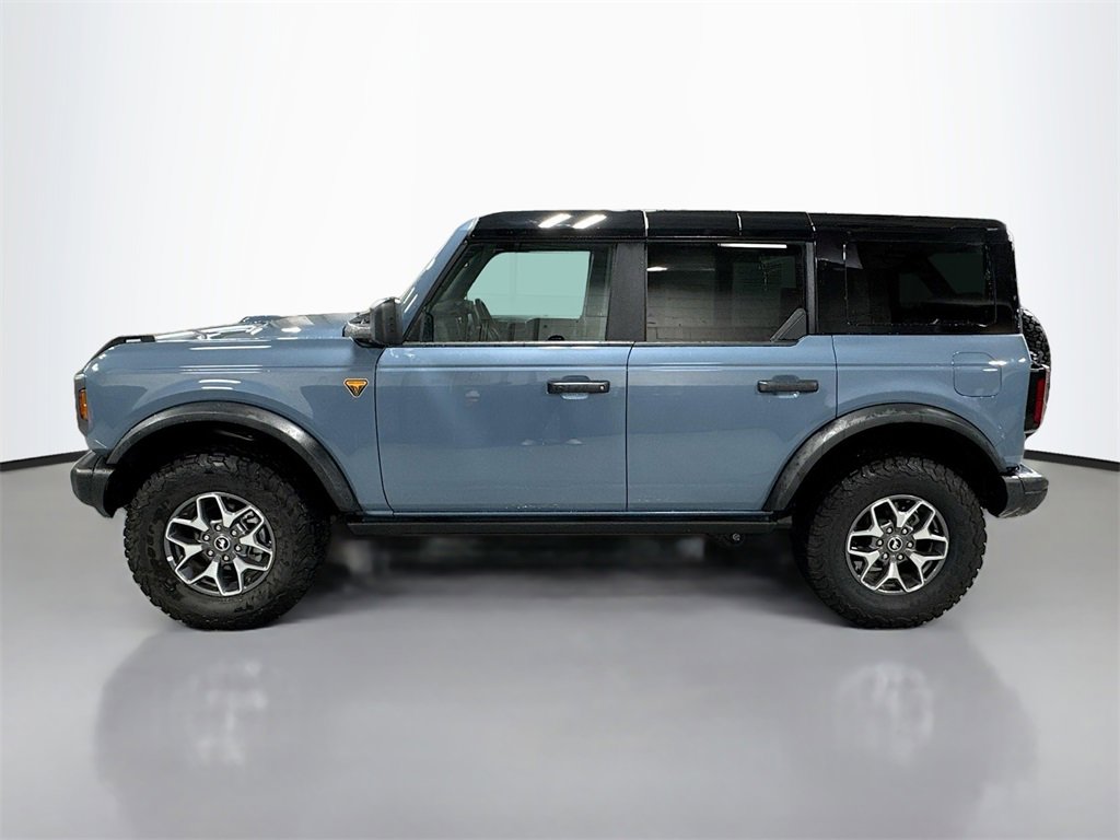 Used 2025 Ford Bronco Badlands image 10