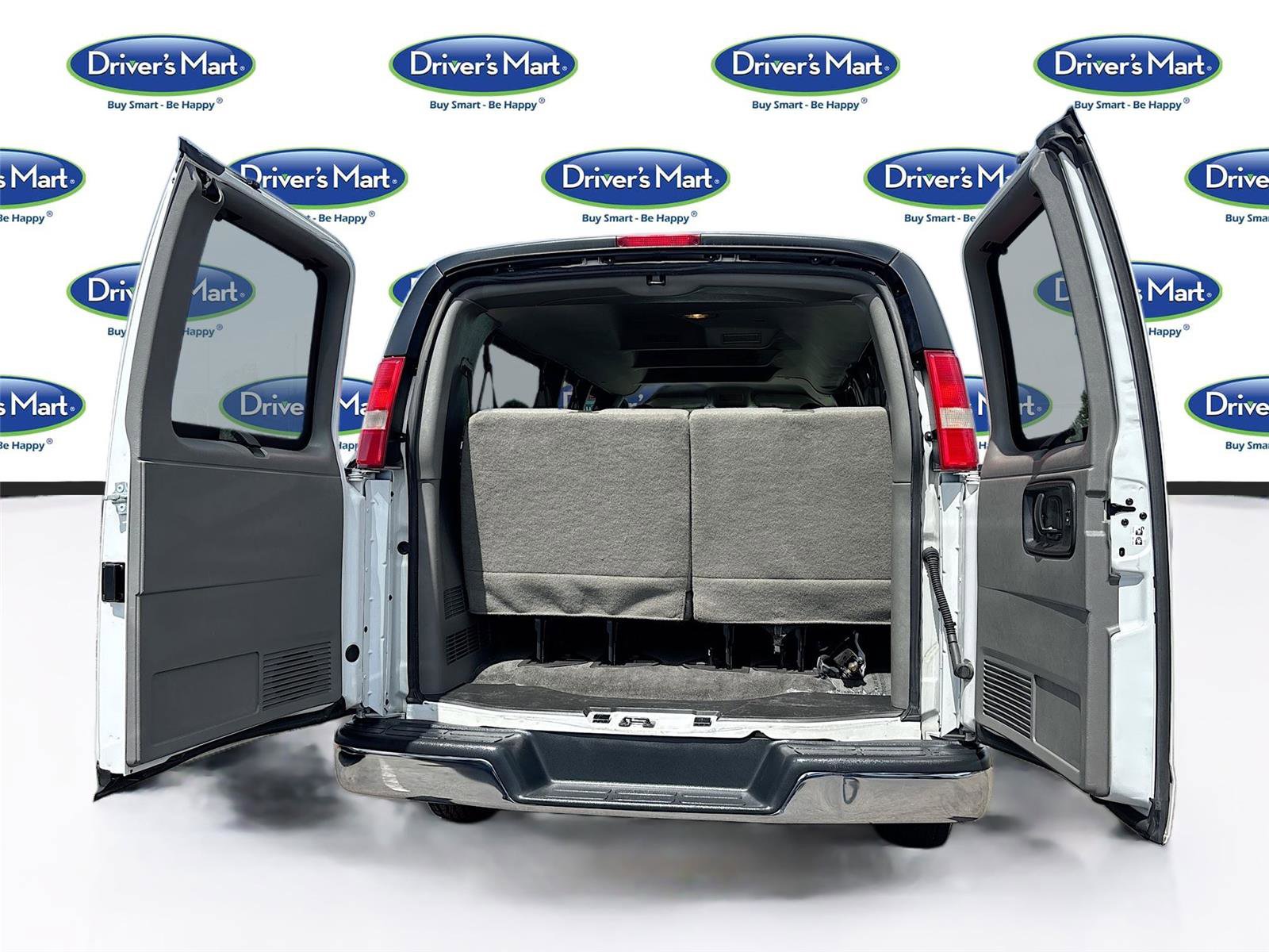 Used 2018 Chevrolet Express 3500 LT w/ LT Preferred Equipment Group image 23