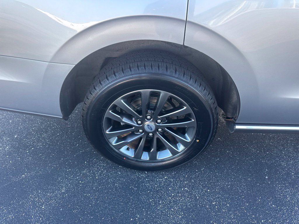 Used 2021 Ford Expedition Limited AWD/4WD image 8