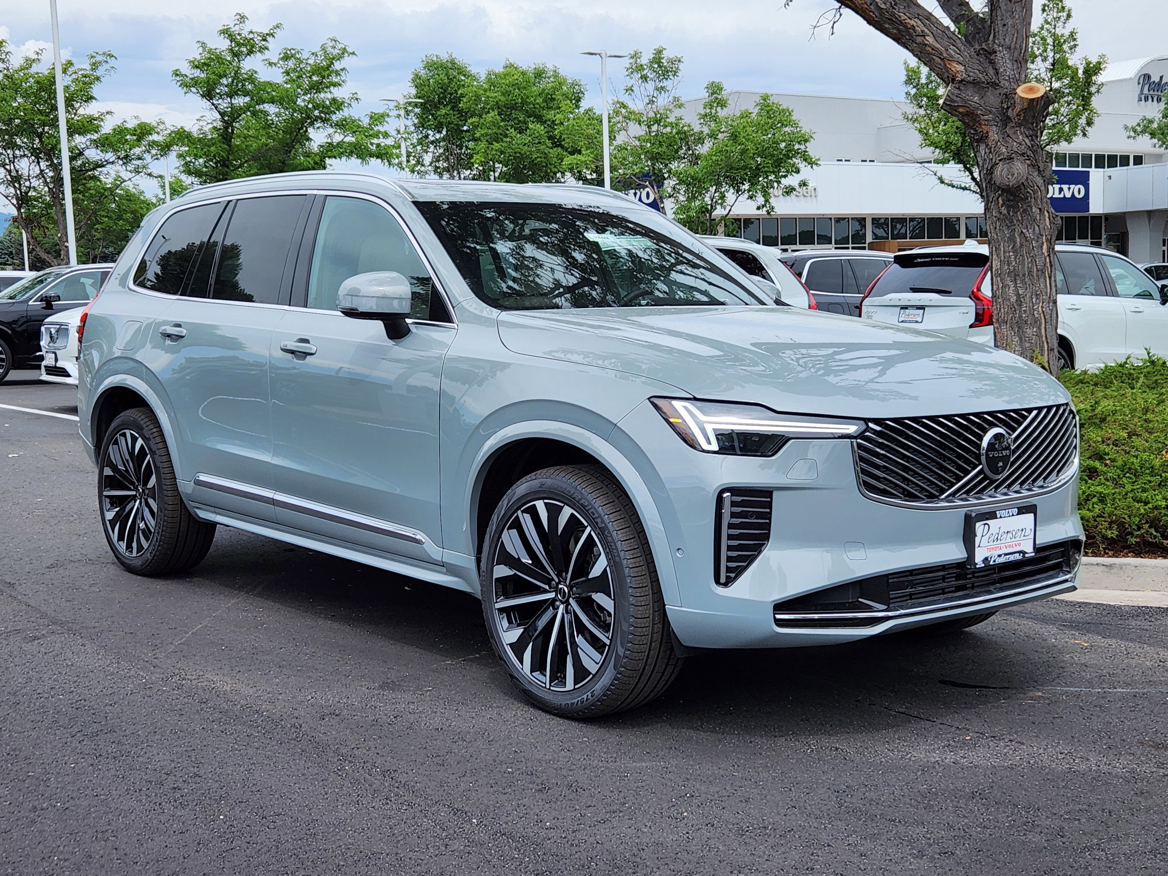New 2026 Volvo XC90 T8 Plus w/ Protection Package Premier image 16
