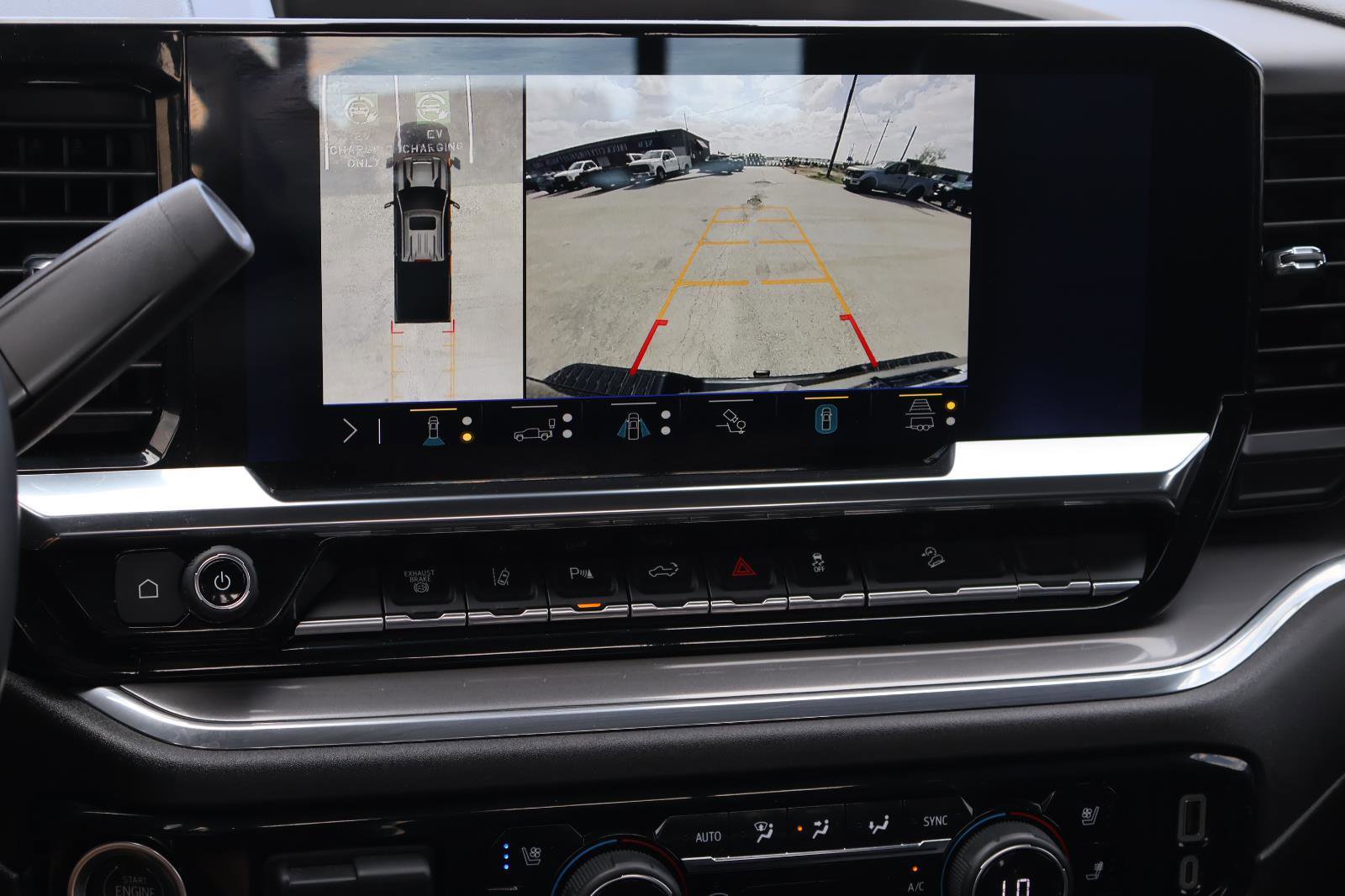 Used 2024 Chevrolet Silverado 2500 High Country w/ High Country Premium Package image 24