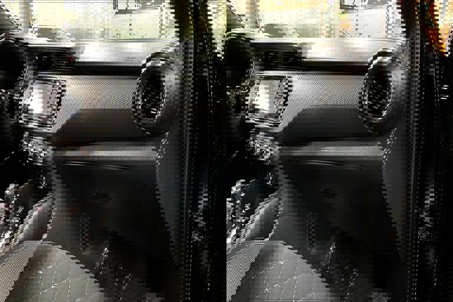 Used 2019 Nissan Kicks S image 19