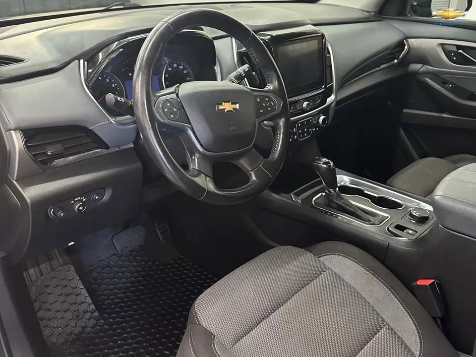 Used 2020 Chevrolet Traverse LT image 10