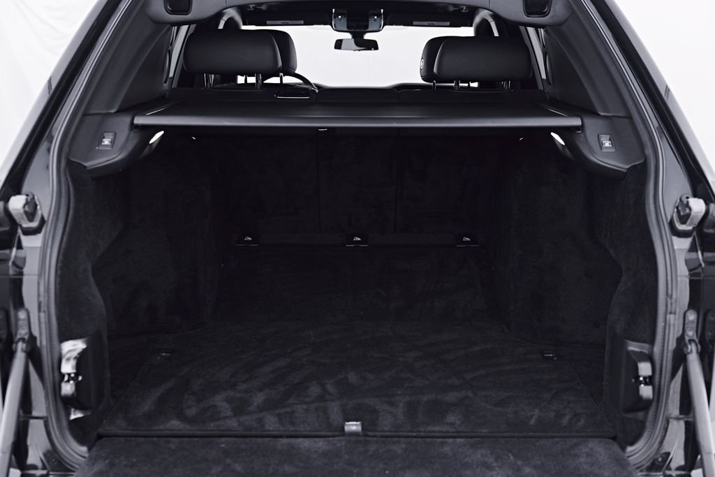 Used 2020 Rolls-Royce Cullinan AWD/4WD image 29