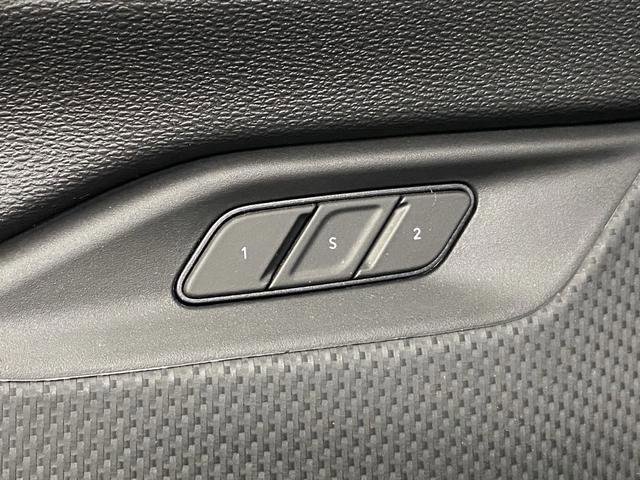 New 2026 Jeep Cherokee Overland w/ Trailer Tow Group image 31