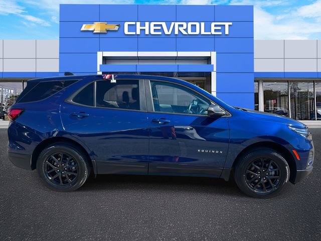 Used 2023 Chevrolet Equinox LS w/ LS Convenience Package image 4