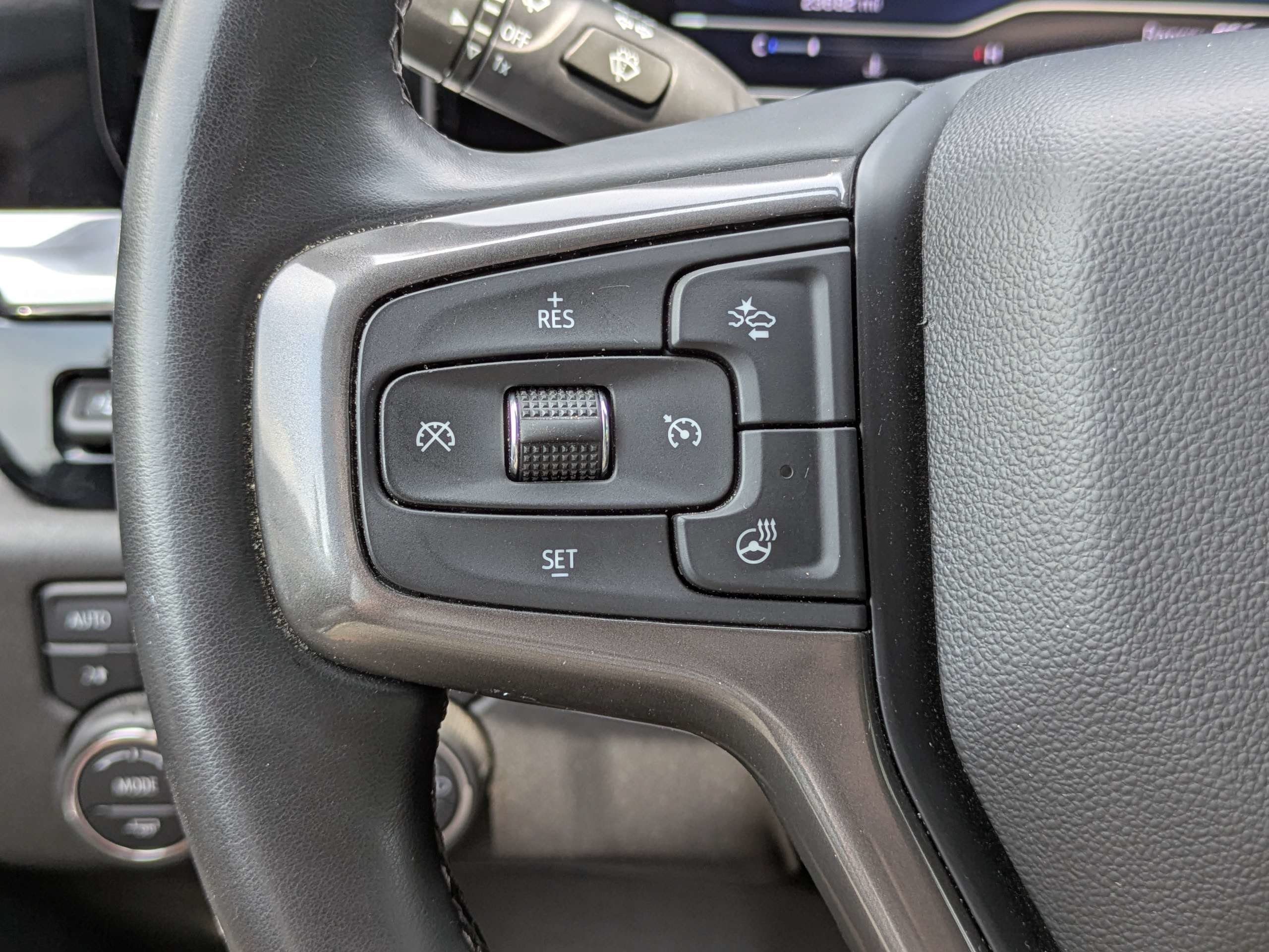 Used 2025 Chevrolet Silverado 3500 High Country w/ High Country Premium Package AWD/4WD image 26