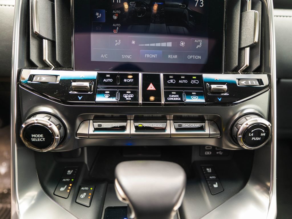 Used 2024 Lexus LX 600 4WD w/ Appearance Package image 34