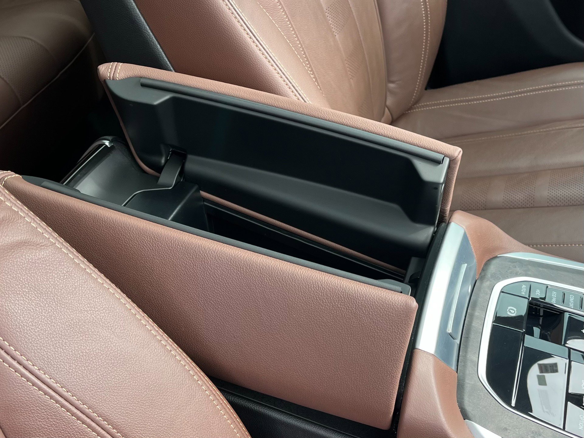 Used 2022 BMW X5 xDrive40i w/ M Sport Package image 15