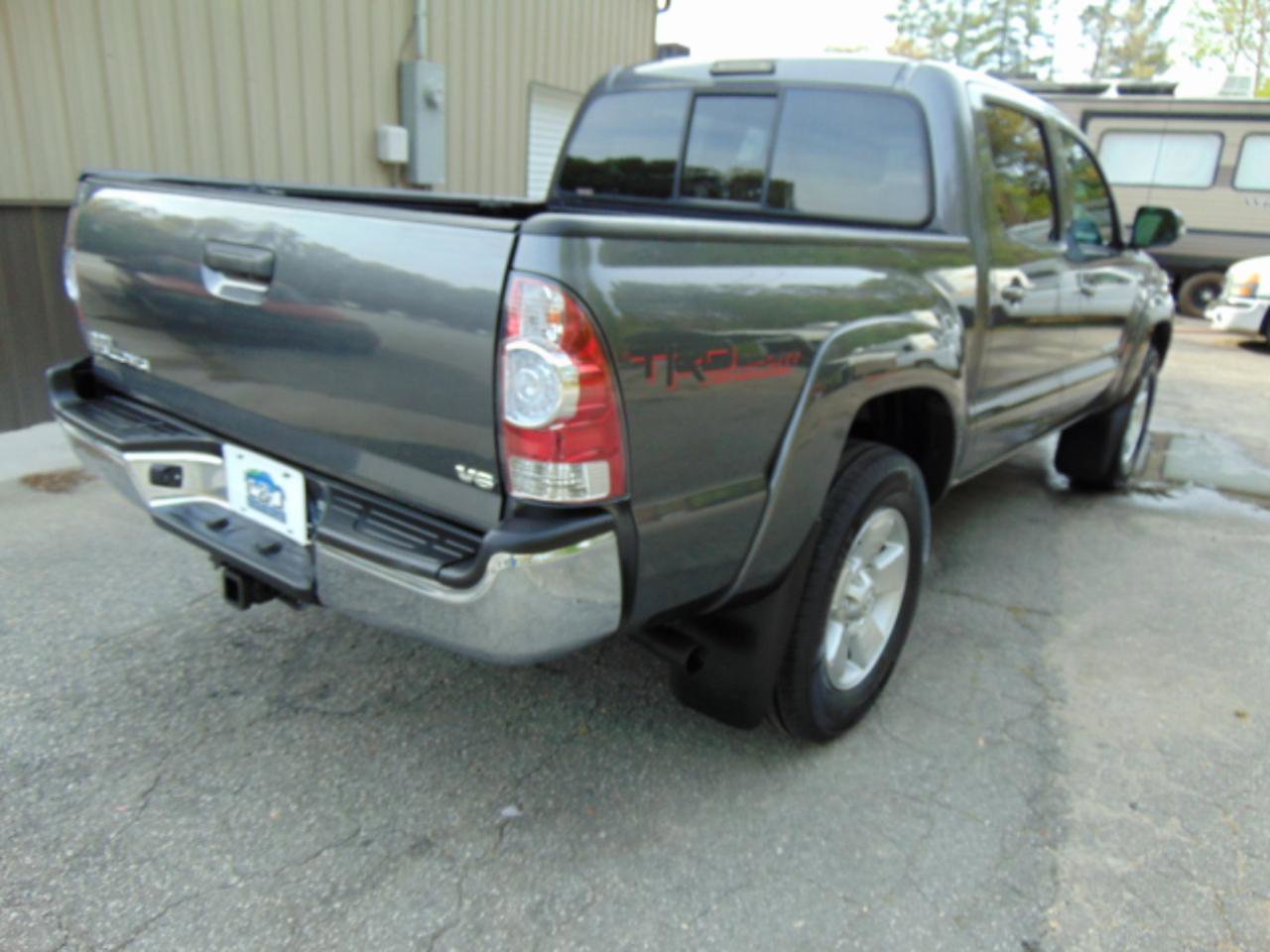 Used 2013 Toyota Tacoma 4x4 Double Cab w/ TRD Sport Pkg image 3