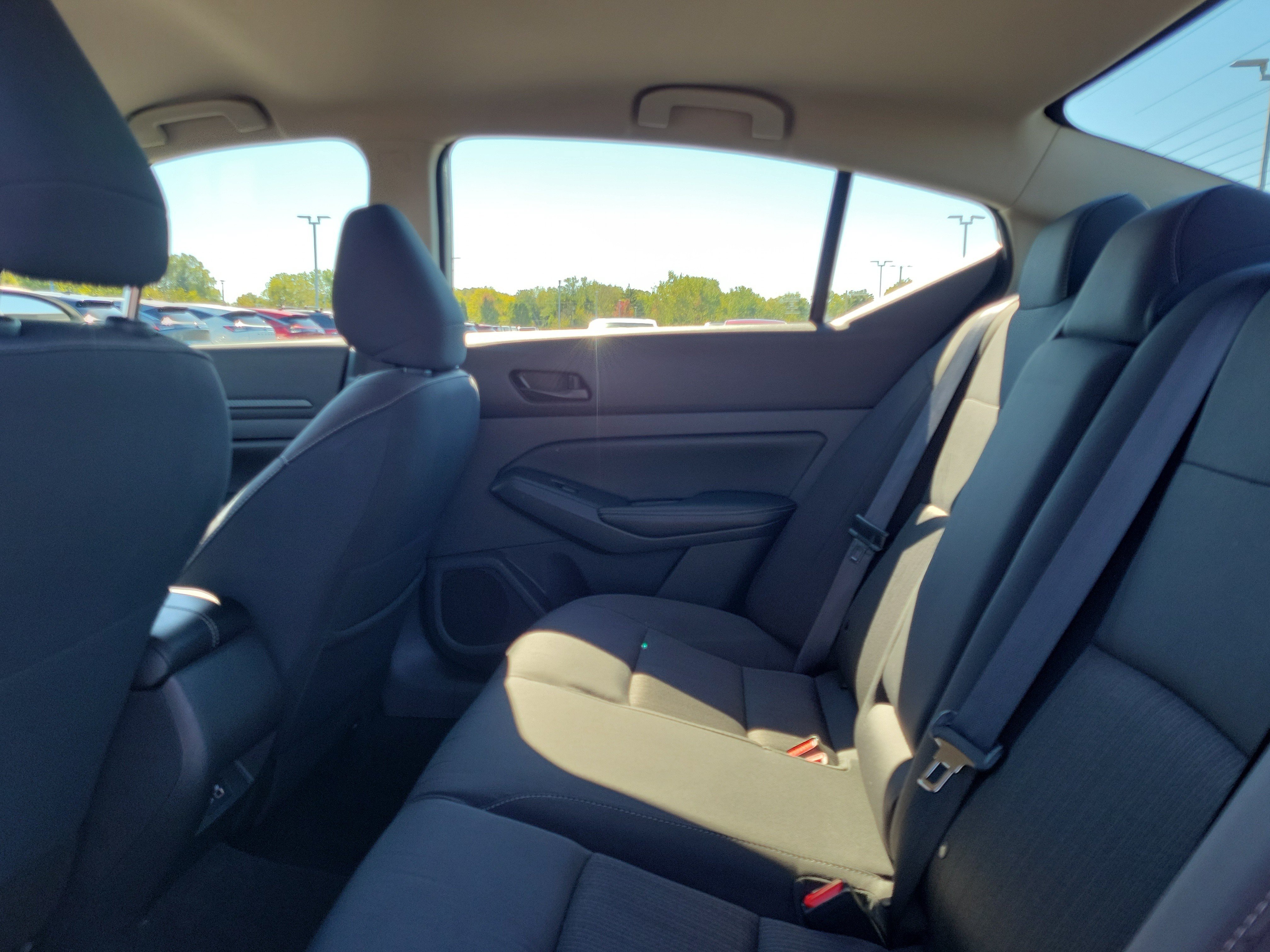 Certified 2025 Nissan Altima 2.5 SV FWD image 11