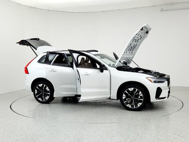 New 2026 Volvo XC60 B5 Plus w/ Protection Package Premier image 10