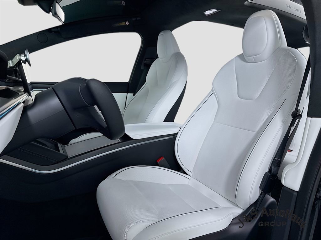 Used 2026 Tesla Model X Plaid image 11