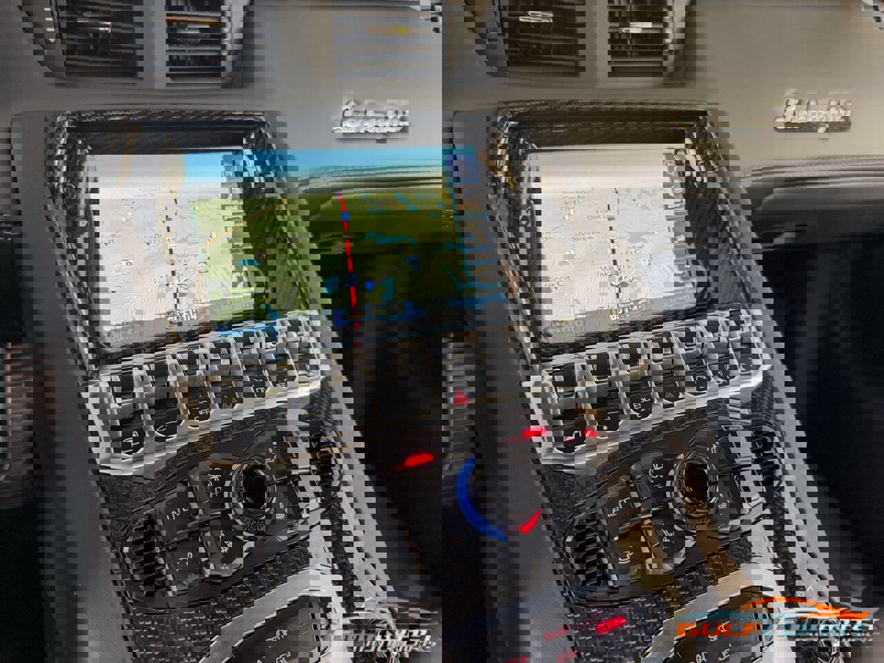 Used 2018 Lamborghini Aventador S image 20